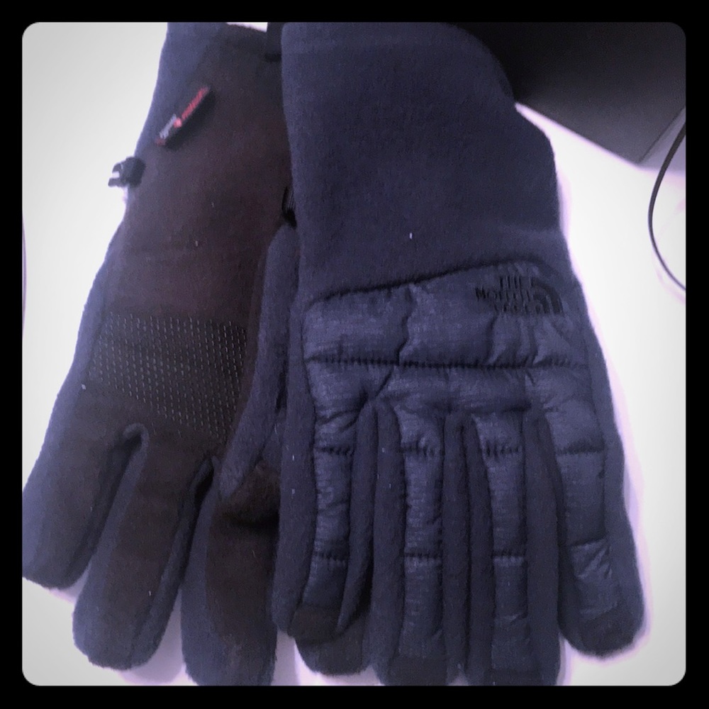 The North Face Gloves